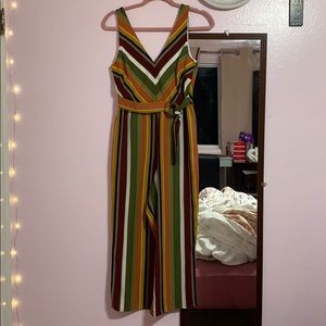 Ankle length romper with a zipper in the back